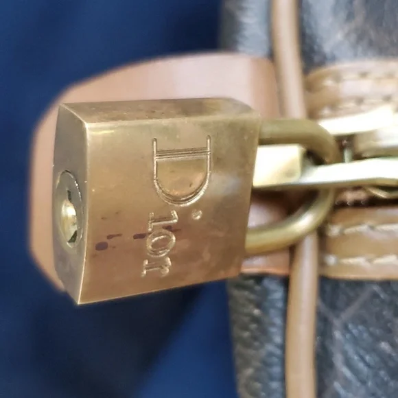 VINTAGE CHRISTIAN DIOR TRAVEL BAG HONEYCOMB - Picture 5 of 13